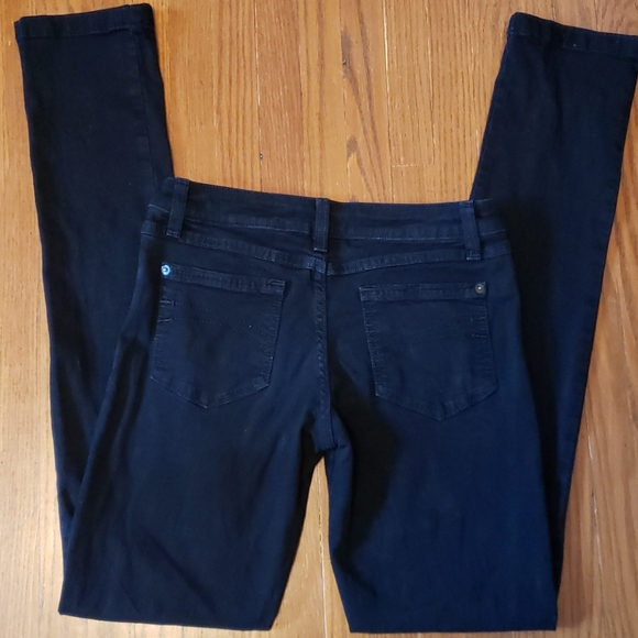 Yoga Jeans Mid-Rise Straight Leg Jeans - Picture 3 of 6